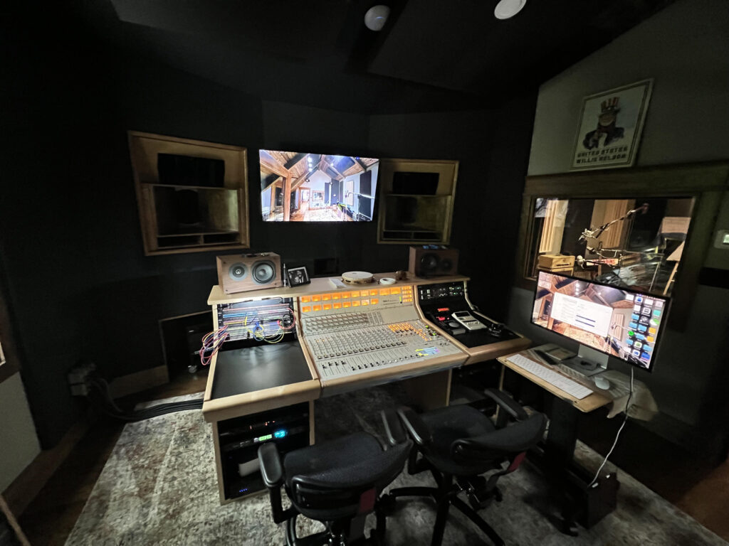Stump City Studios Installs New API 1608-II Console - Vintage King