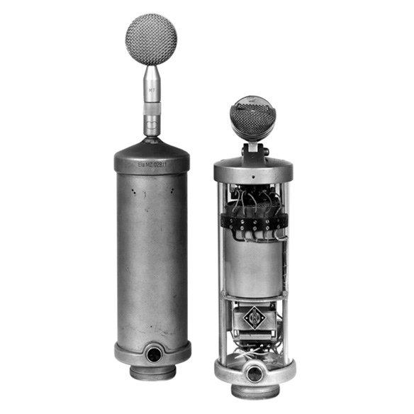 Two Neumann CMV 3 microphones side by side. The one on the left has an M7 capsule attached, while the one on the right has the outer casing removed and a shorter capsule on top.Source: Neumann site