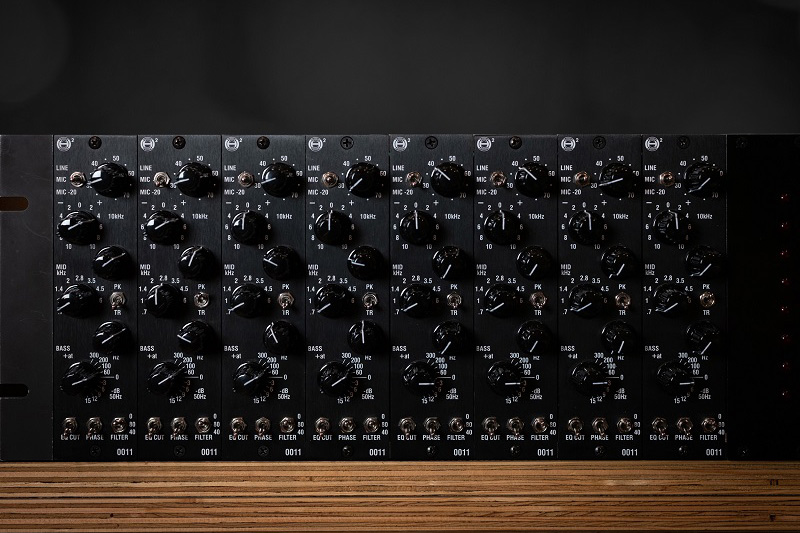 H2 Audio's New Helios 0011 Mic Pre & EQ Goes Head To Head With Vintage Helios Modules