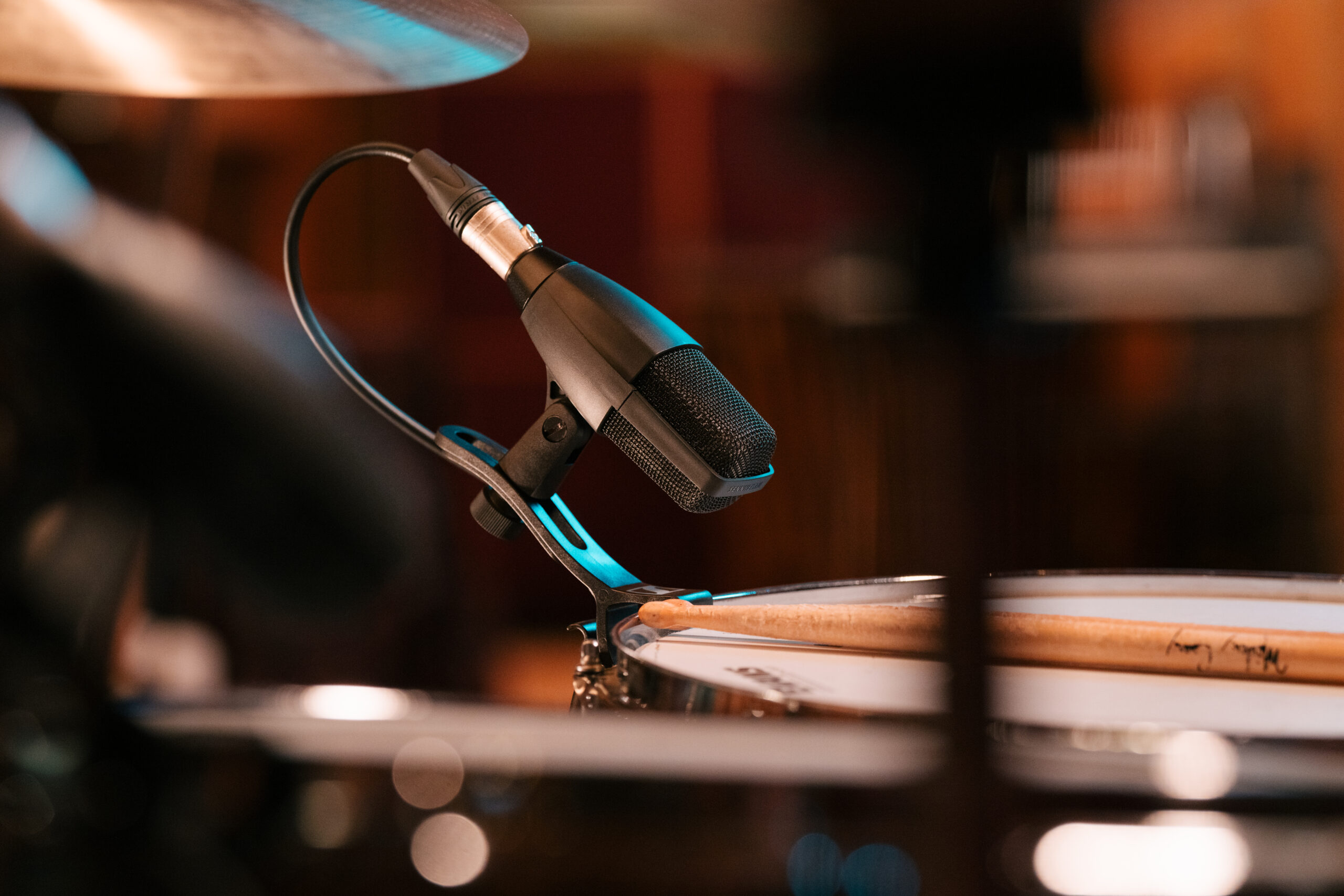 Sennheiser Introduces MD 421 Kompakt Dynamic Microphone - Vintage King