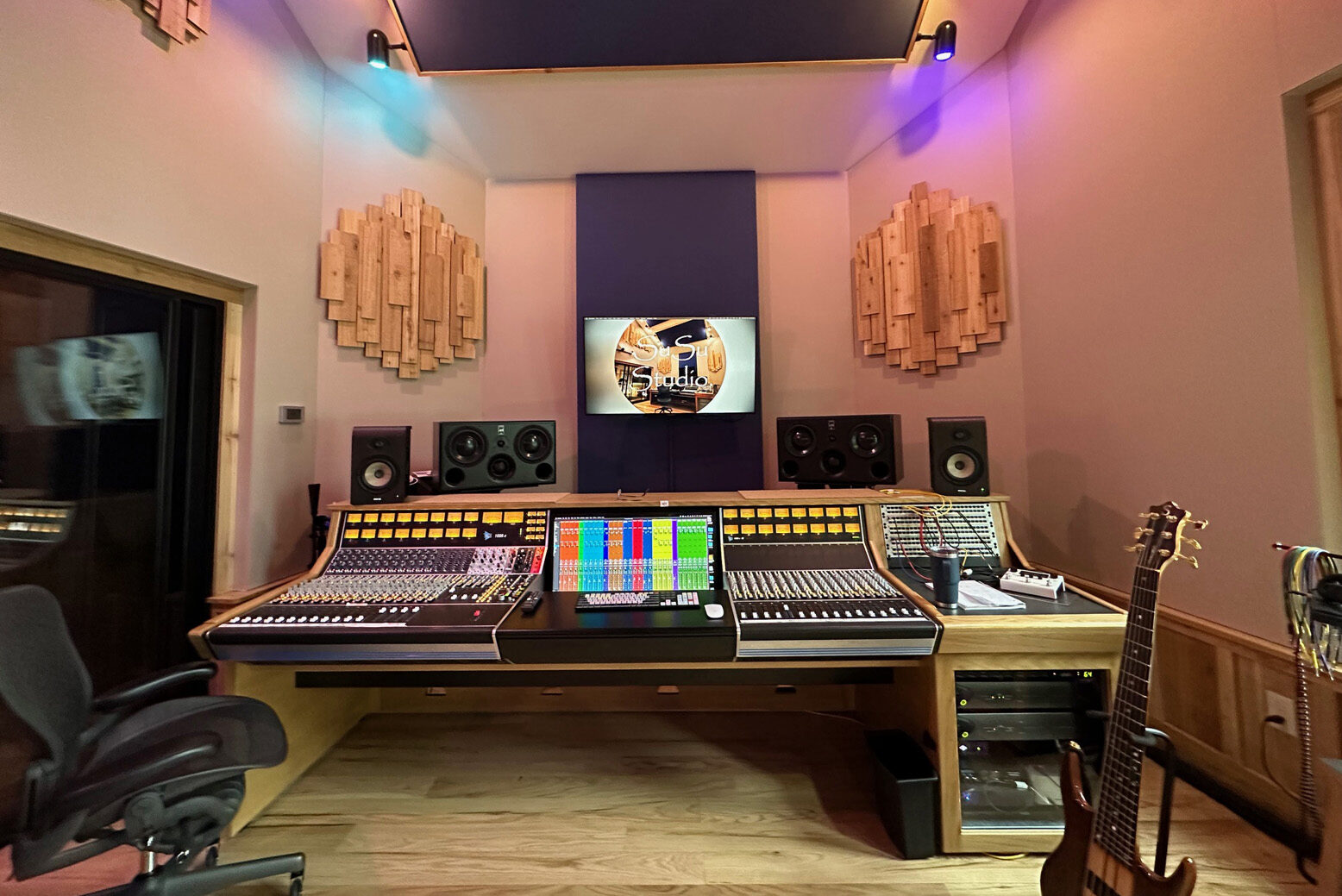 API 1608 MKII 32-Channel Console - Vintage King